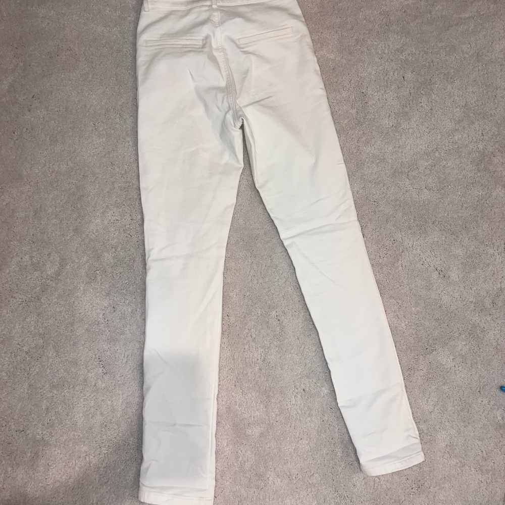 White Zara pants. Brand new - never worn. Size small/26. True to size.